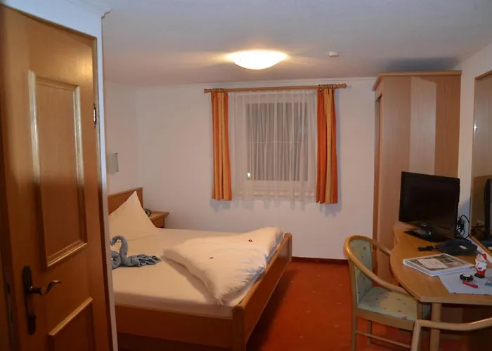 Zur Gemütlichkeit Pensión 3*